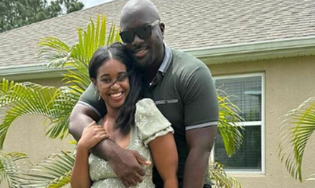 She breastfeeds her husband four times a day: “It’s an experience that unites us and is good for his&nbsp;health”