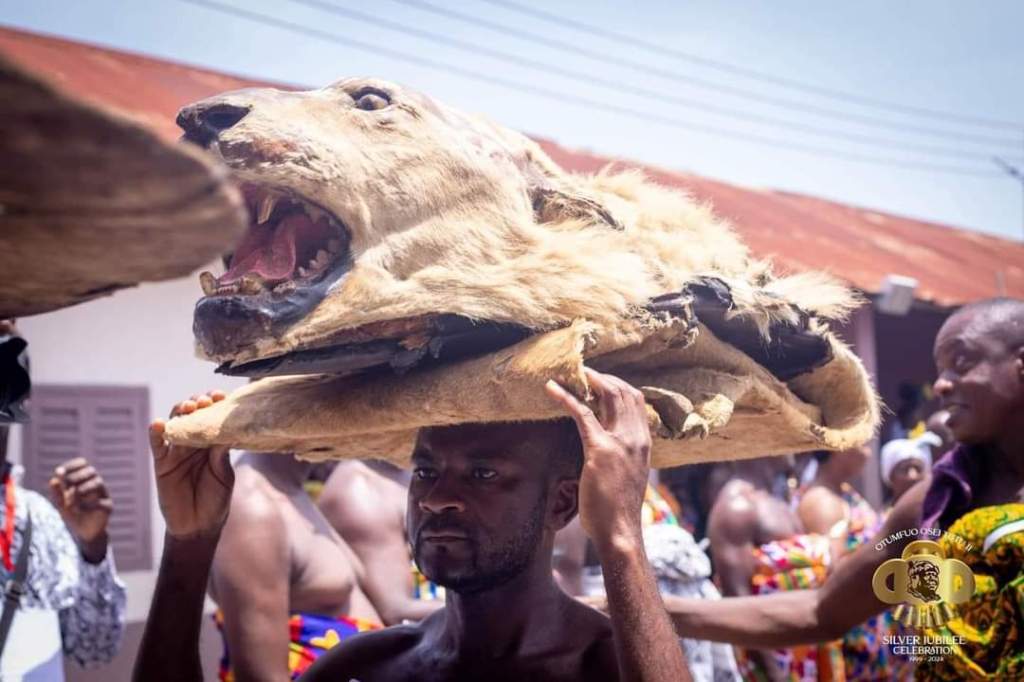 BANWOMA::DRIED AND CURED ANIMAL&nbsp;SKINS.