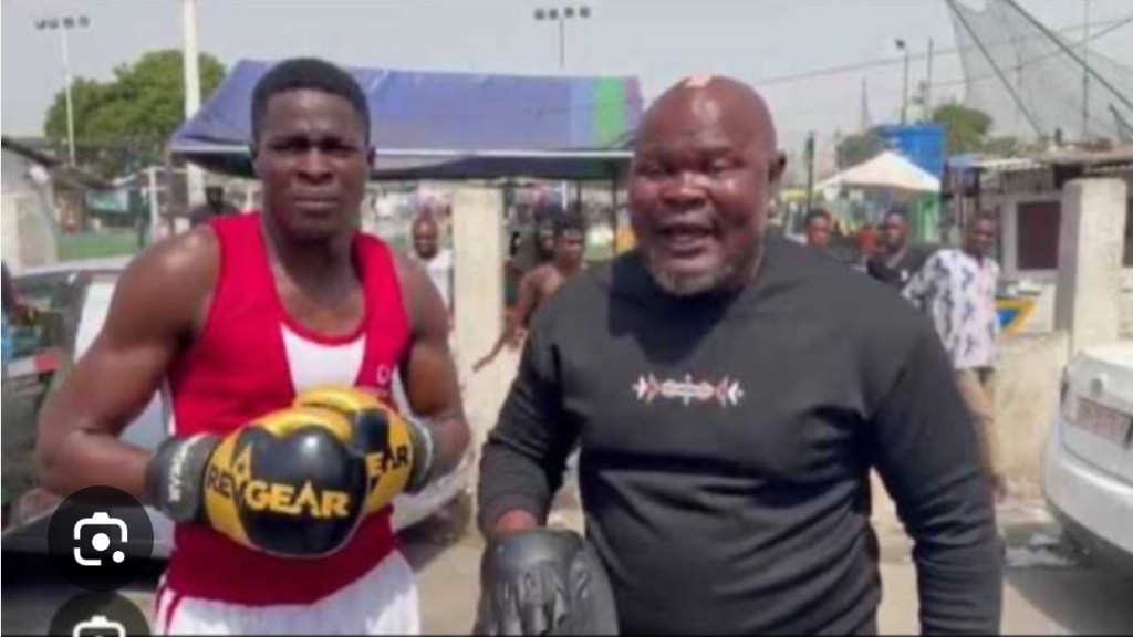 BUKOM BANKU GHANAIAN&nbsp;BOXER
